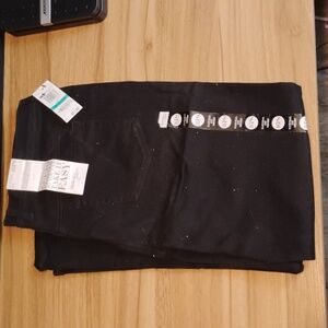 Style & Co. Women's Natural Fit Tapered Leg Black Jeans Size 16PS